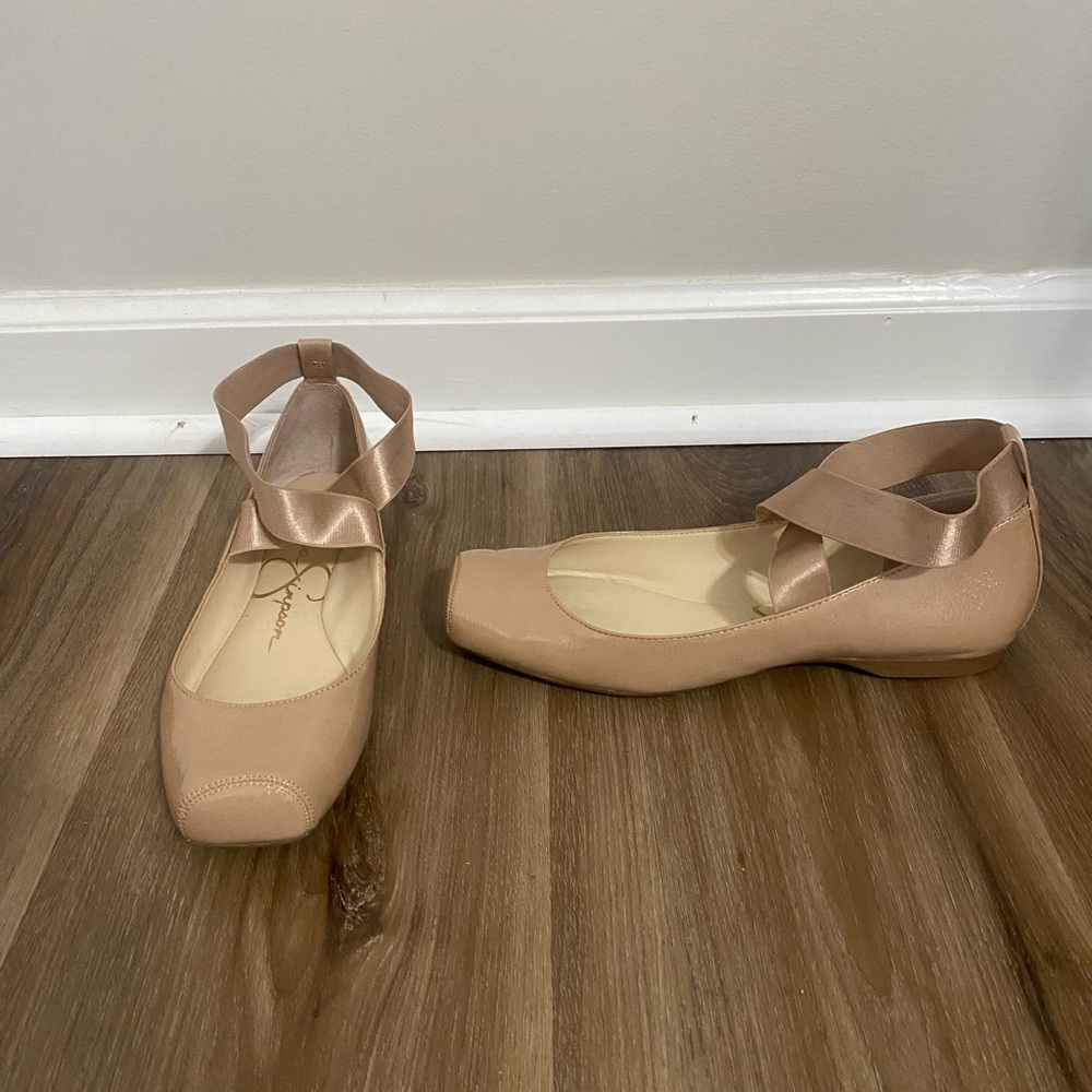 Jessica Simpson Mandayss neutral nude/tan/cream criss-cross ankle ballet flats
